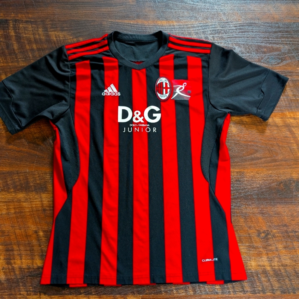 Adidas x Dolce&Gabbana x AC Milano football jersey from 2009-2010